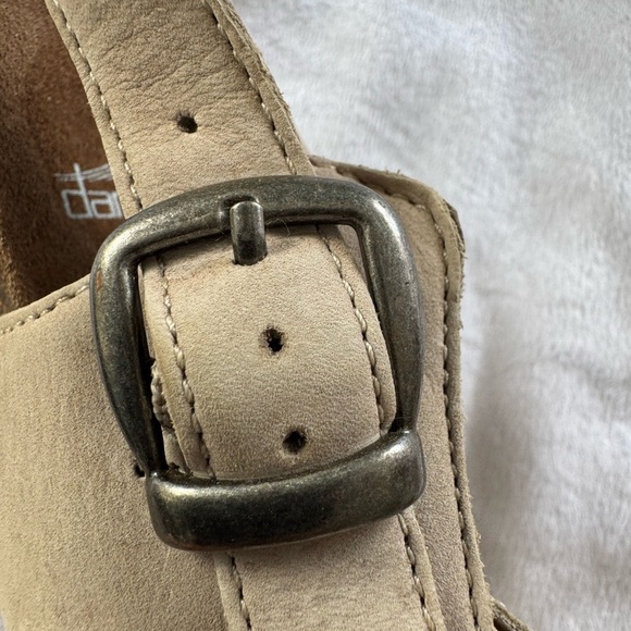 Dansko Deandra Studded Leather Block Heel Sandals in Tan Size 7.5 US/ 38 EU - Picture 8 of 12